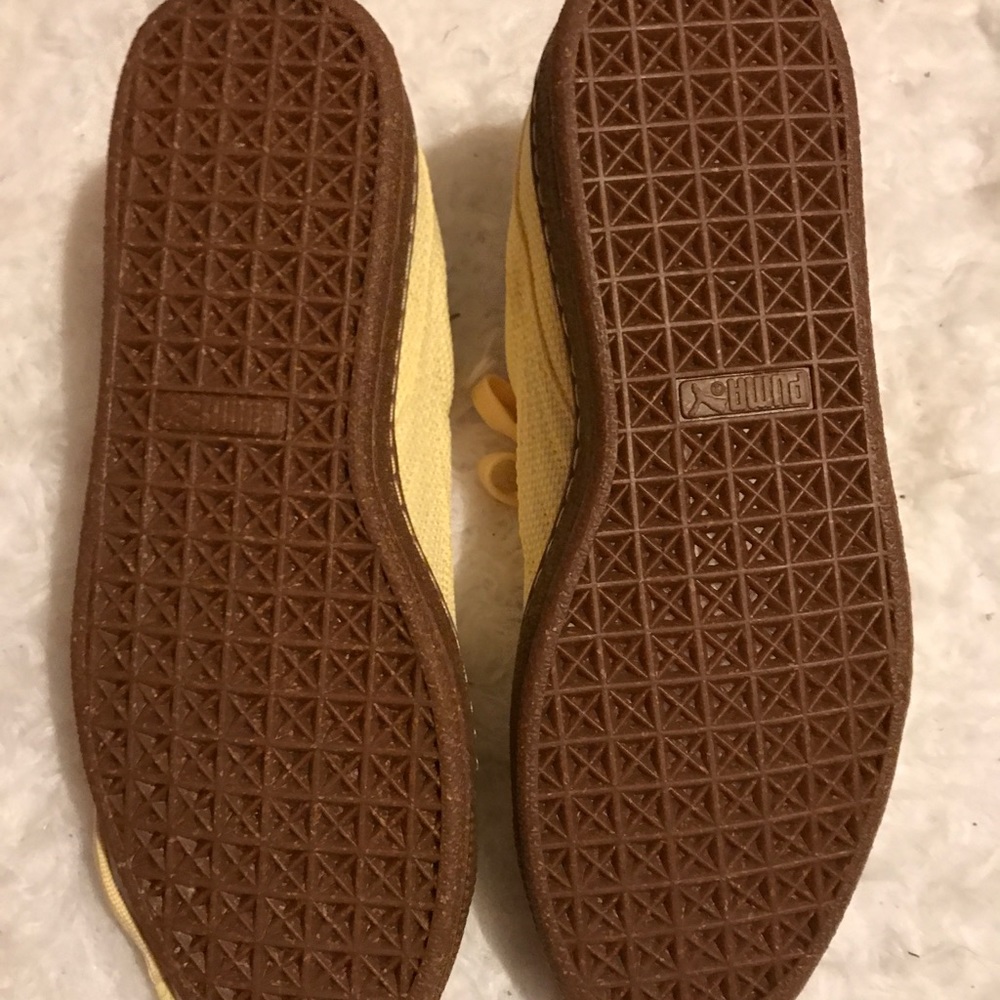 Pumas (BRAND NEW) size 7 1/2 color is yellow - Picture 3 of 3